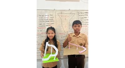 Belajar Gaya Gravitasi Makin Seru Melalui Proyek Paper Roller Coaster